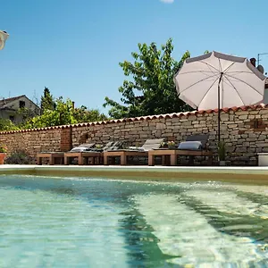Apartment Vi La Mare With Heated Pool, Zadar
