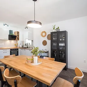 Mavi Apartman